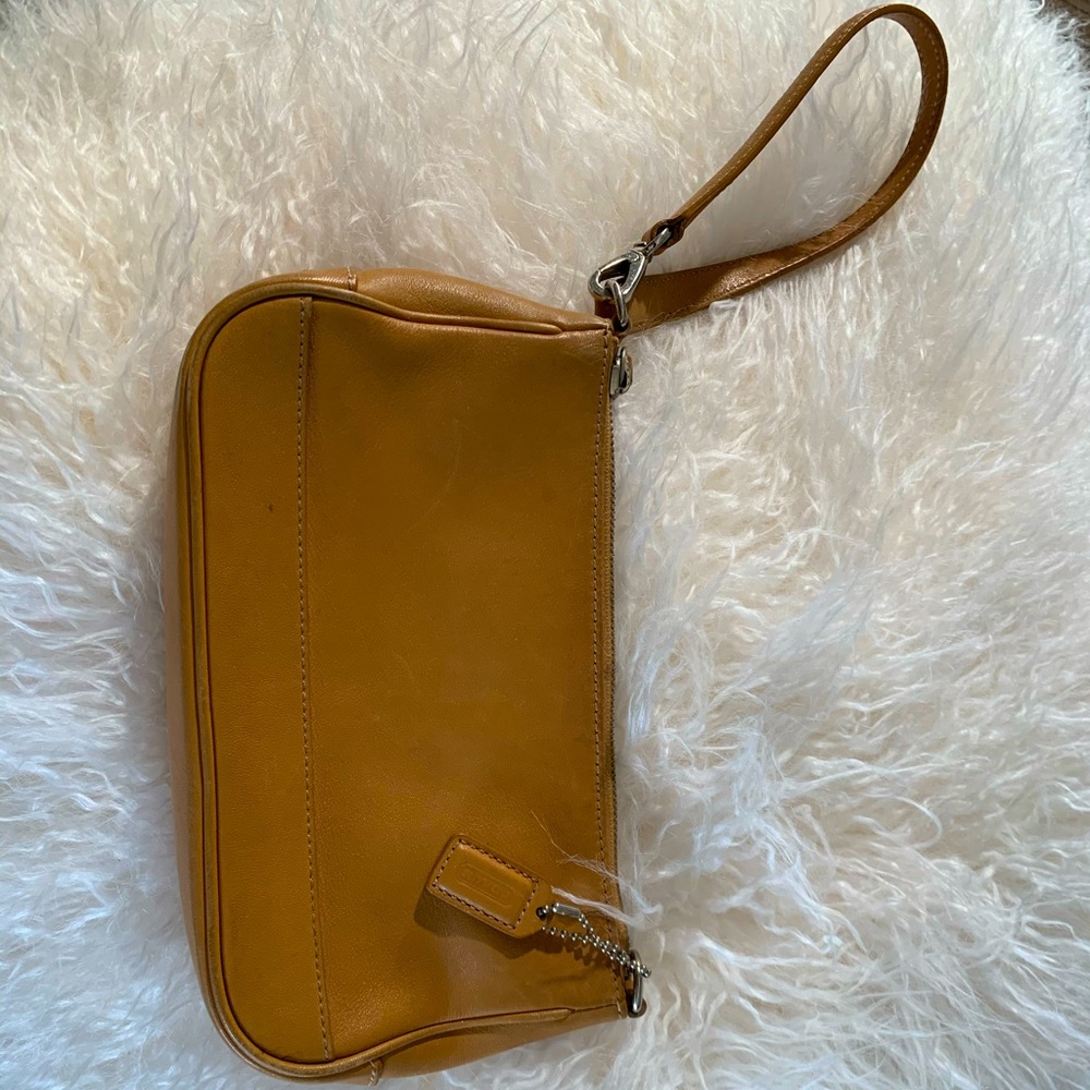 Coach Leather Small Mini Bag Wrislet Tan Cognac